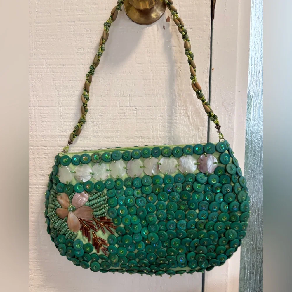 EUC green Capiz shell beaded shoulder bag - Picture 1 of 7